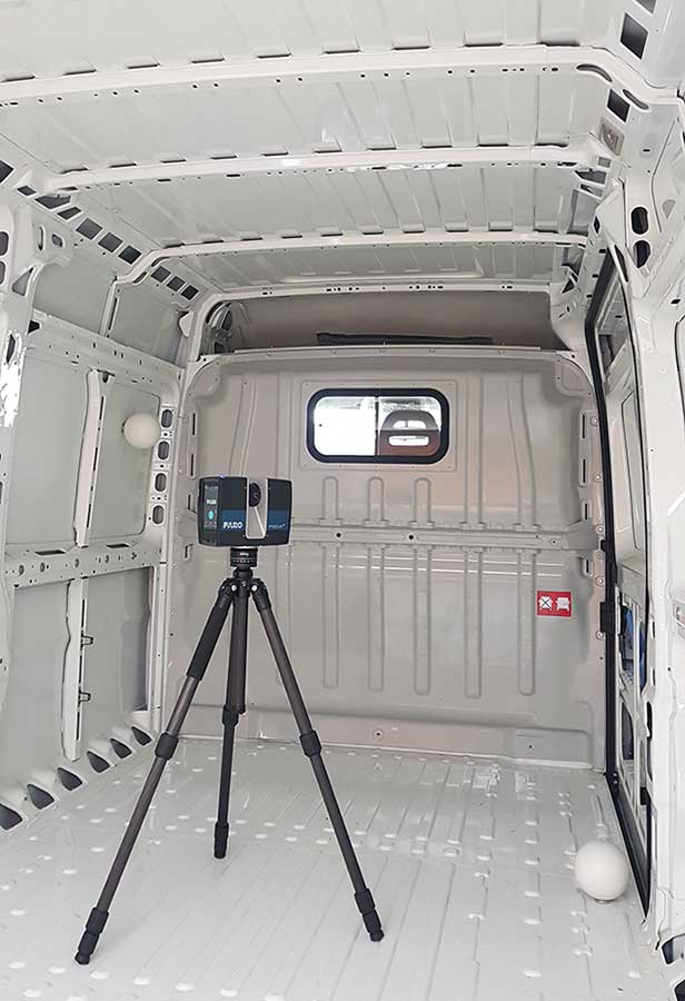 Vermessung des Fahrzeuginnenraums mit einem 3D-Laserscanner