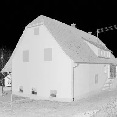 Haus mit Scheune