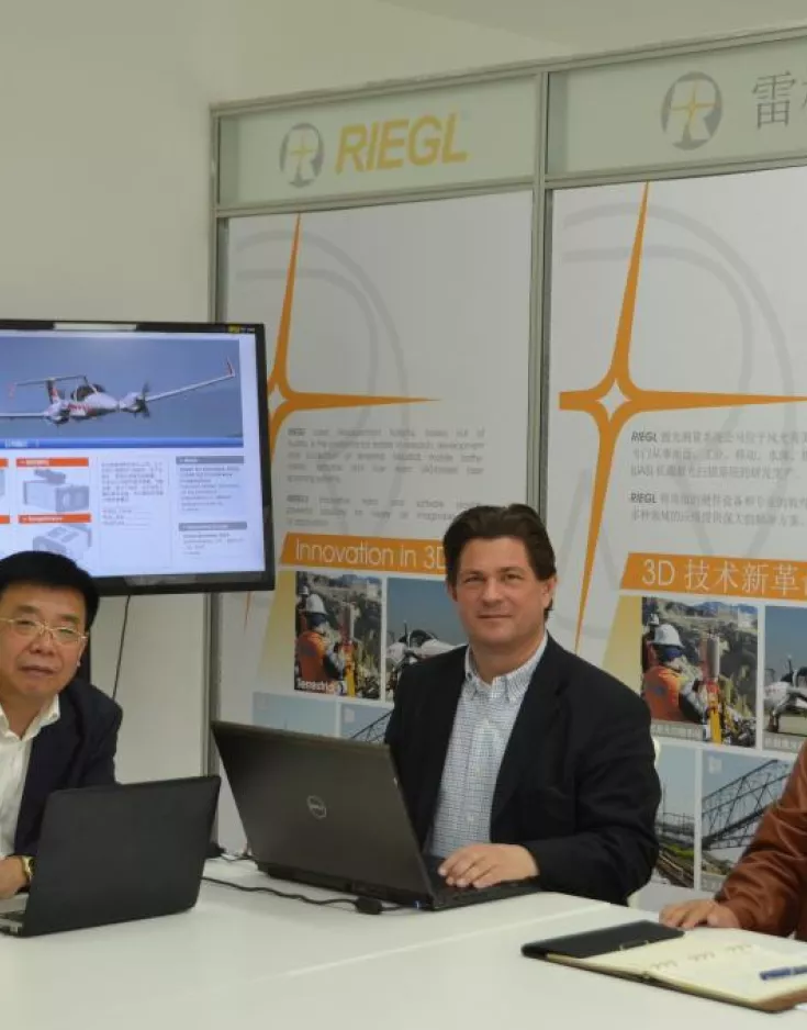 Sam Chen, CEO Red China Geosystems, Nikolaus Studnicka, Managing Director RIEGL CHINA, Dr. Yanjing Liu, President Five Star Electronics