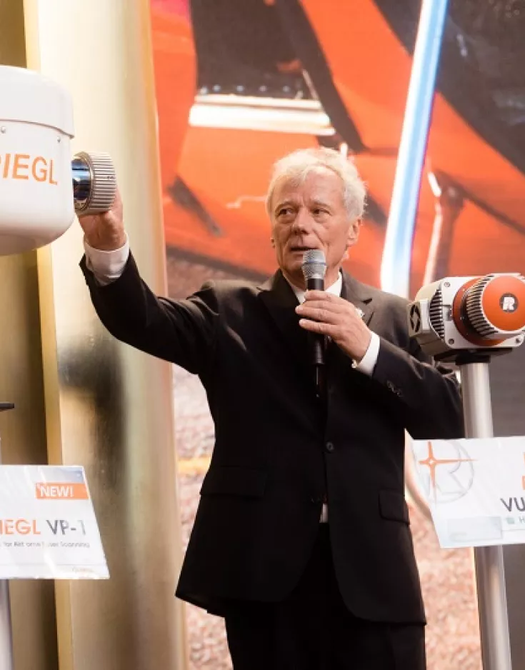 Dr. Johannes Riegl proudly presented the new products (here the RIEGL VP-1 Helipod) launched at RIEGL LIDAR 2015 