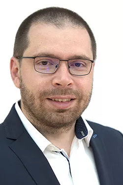 Dr. Alexander Stenzer