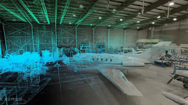 Lixel CyberColor Studio Flugzeughalle