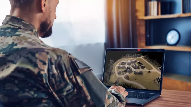Soldat Laptop Scan Perspektiven