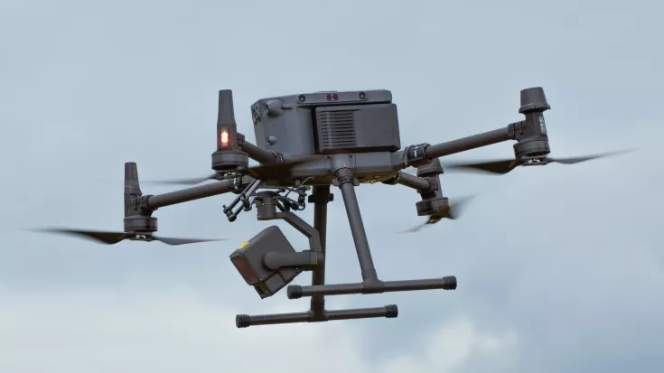 DJI Matrice 350 fliegend