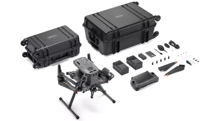 DJI Matrice 350 freigestellt 02